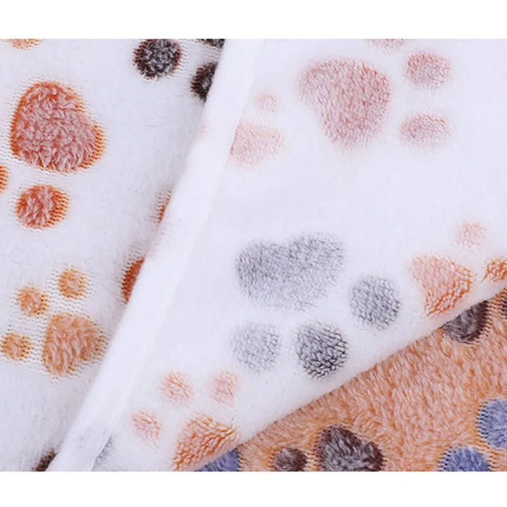 Soft Paw Print Fleece Blanket for Pets - Cozy and Warm