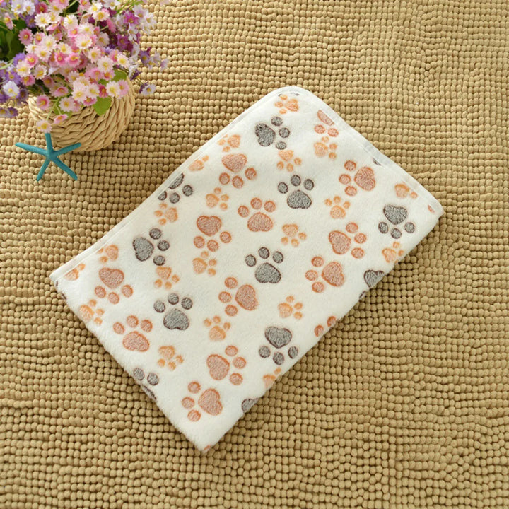 Soft Paw Print Fleece Blanket for Pets - Cozy and Warm