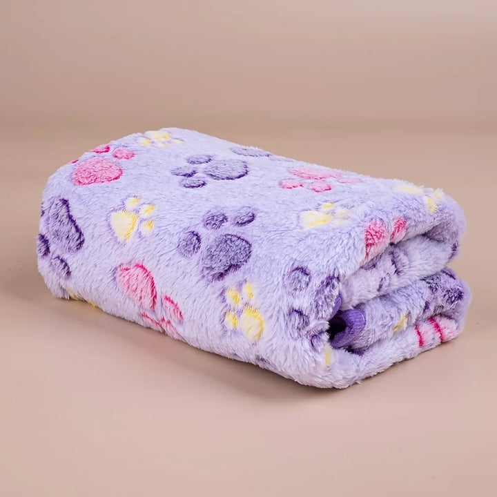 Cozy Paw Print Fleece Blanket for Pets - Warm and Soft